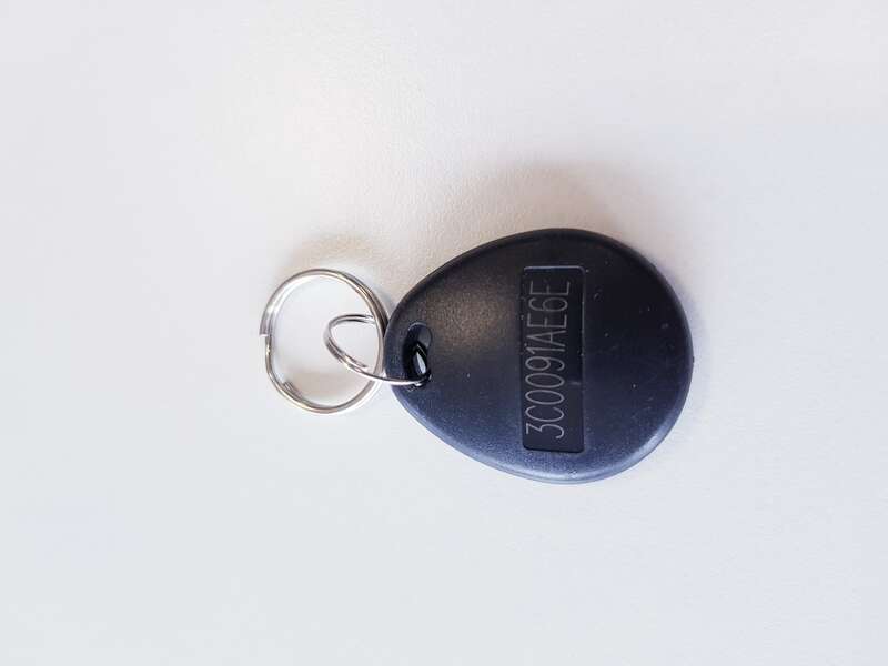 Badge porte clef ACIE-EM, numéroté décimal et héxadécimal