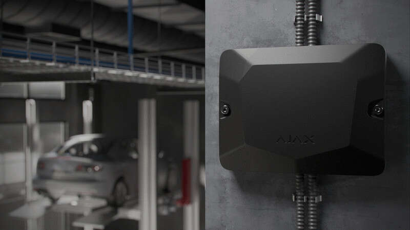 Boîtier NOIR pour la connexion filaire sécurisée des appareils Ajax