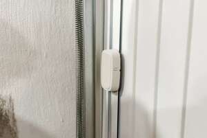 Visuel du produit Boitier Check’IN Sirène/Microphone/Haut parleur / Modem 4G / Esim - Blanc