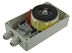 Alimentation en boitier ABS IP65- 24VAC/3A 72VA